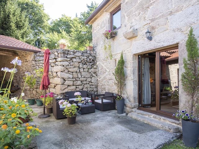 4 Zimmer Villa zu verkaufen in Barro mit Garage - 695.000 € (Ref: 7897224)