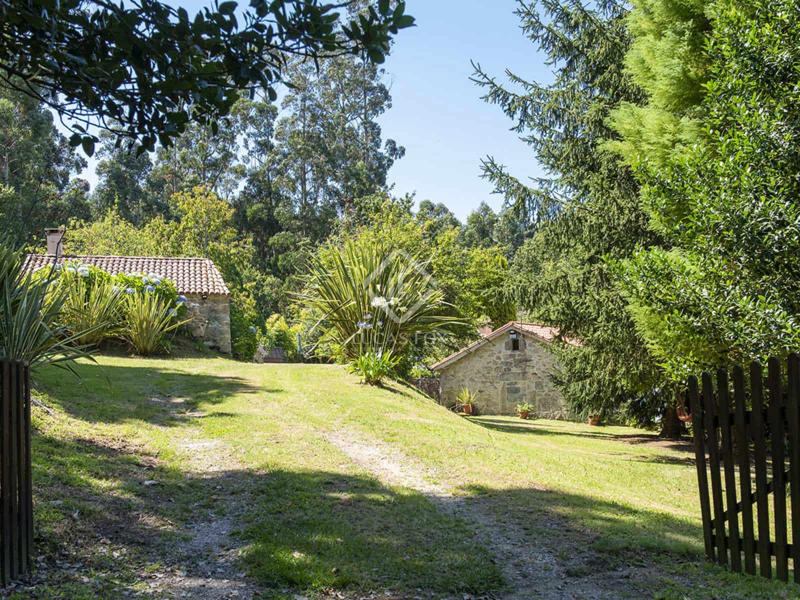 4 soveværelse Villa til salg i Barro med garage - € 695.000 (Ref: 7897224)