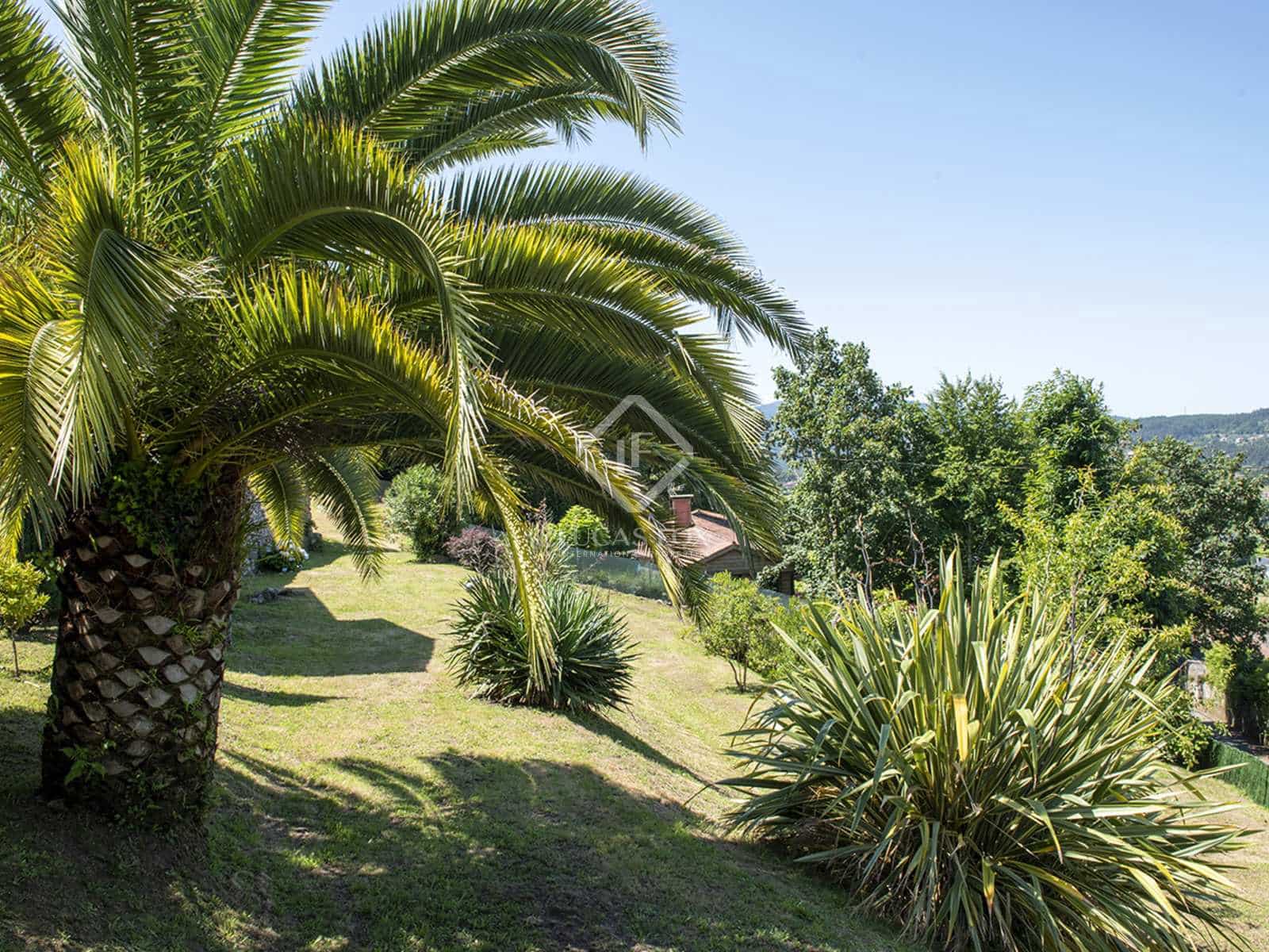 4 soveværelse Villa til salg i Barro med garage - € 695.000 (Ref: 7897224)