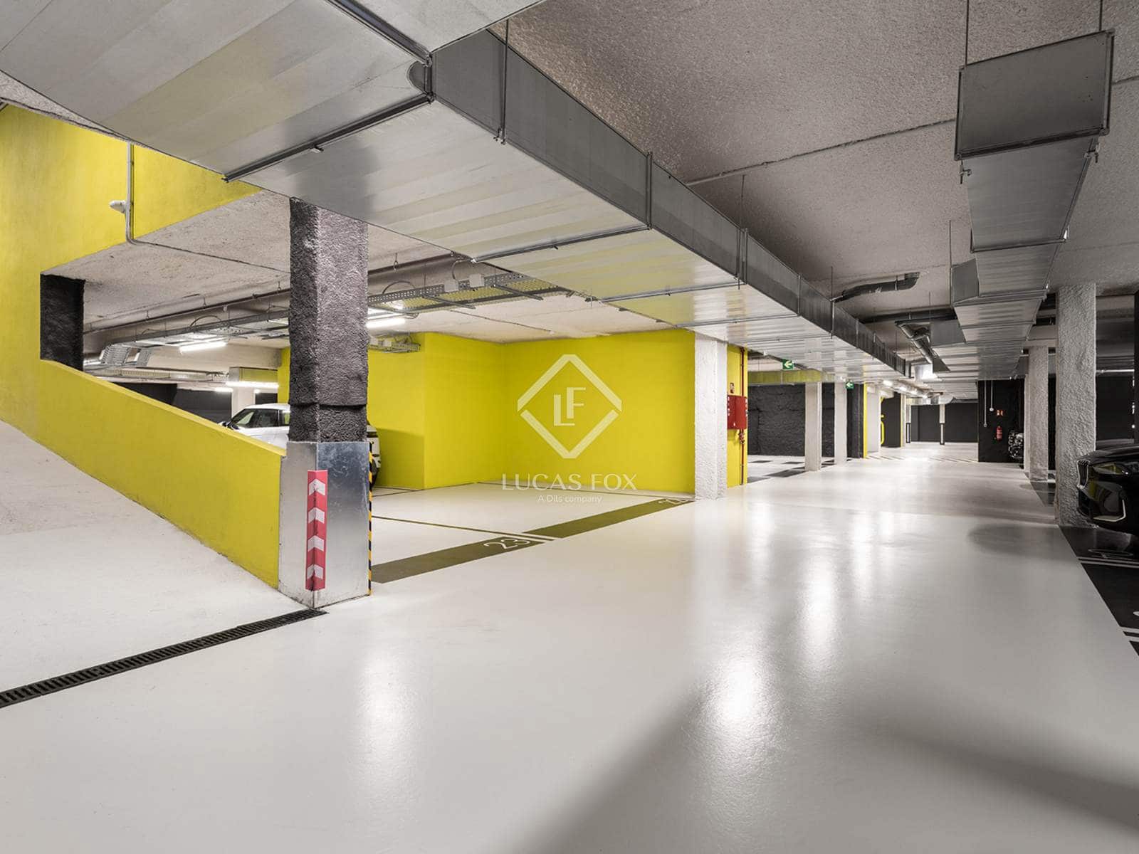 3 slaapkamer Appartement te koop in Barcelona stad met garage - € 855.000 (Ref: 7897239)