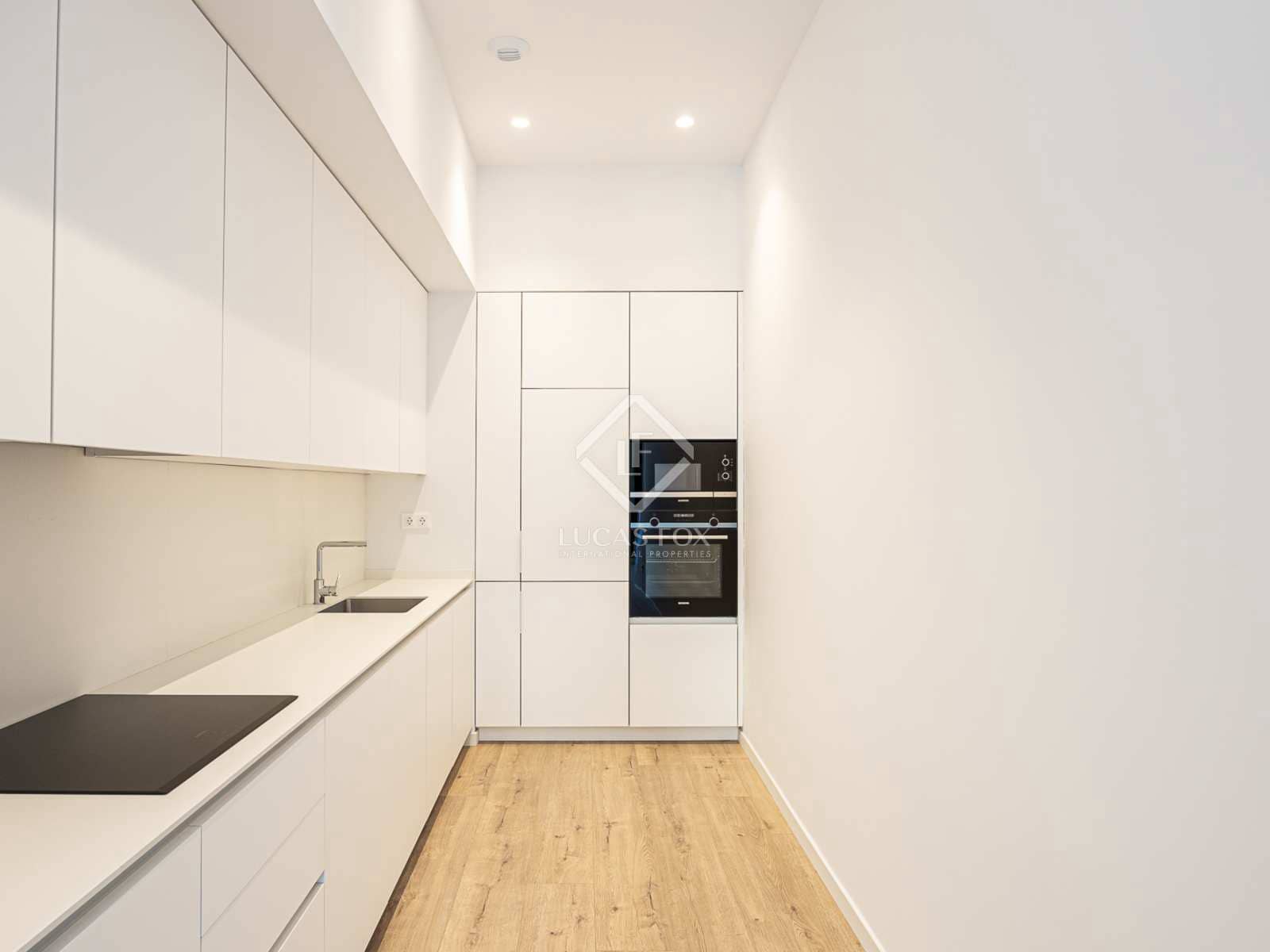 3 slaapkamer Appartement te koop in Barcelona stad met garage - € 816.000 (Ref: 7897240)