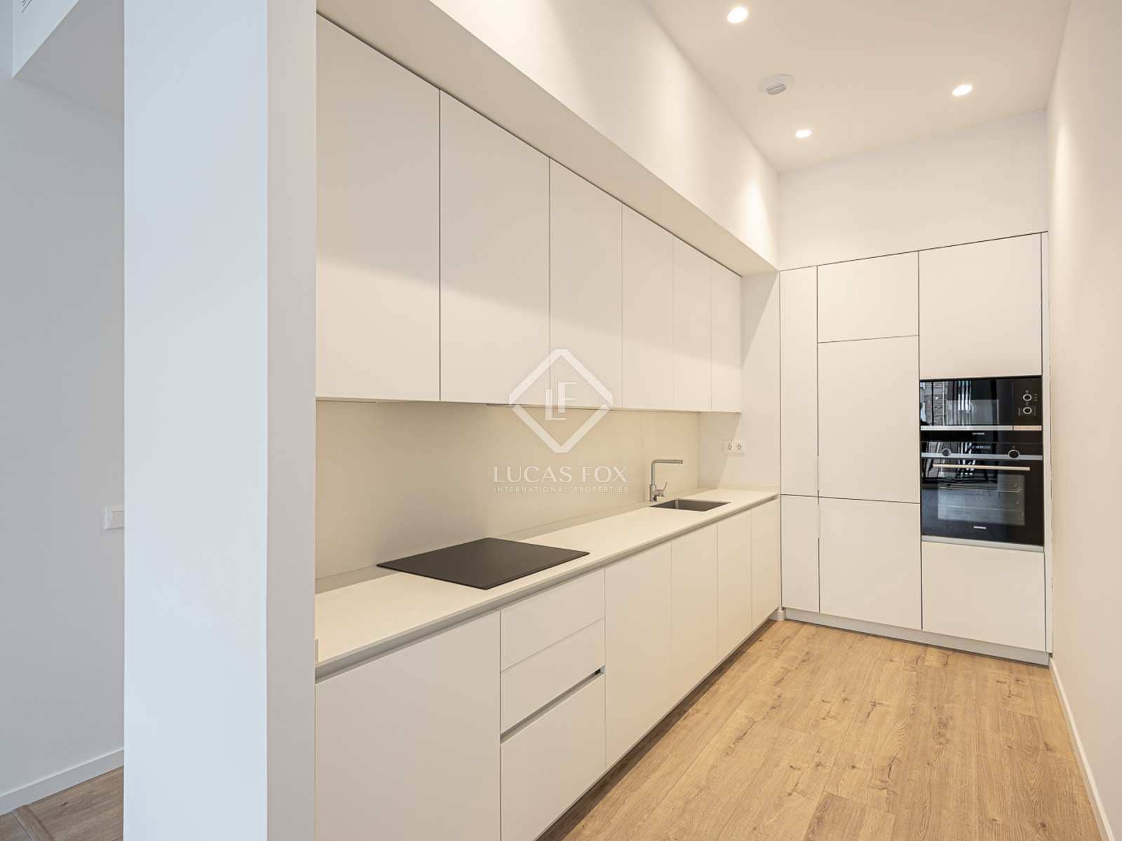 3 slaapkamer Appartement te koop in Barcelona stad met garage - € 816.000 (Ref: 7897240)