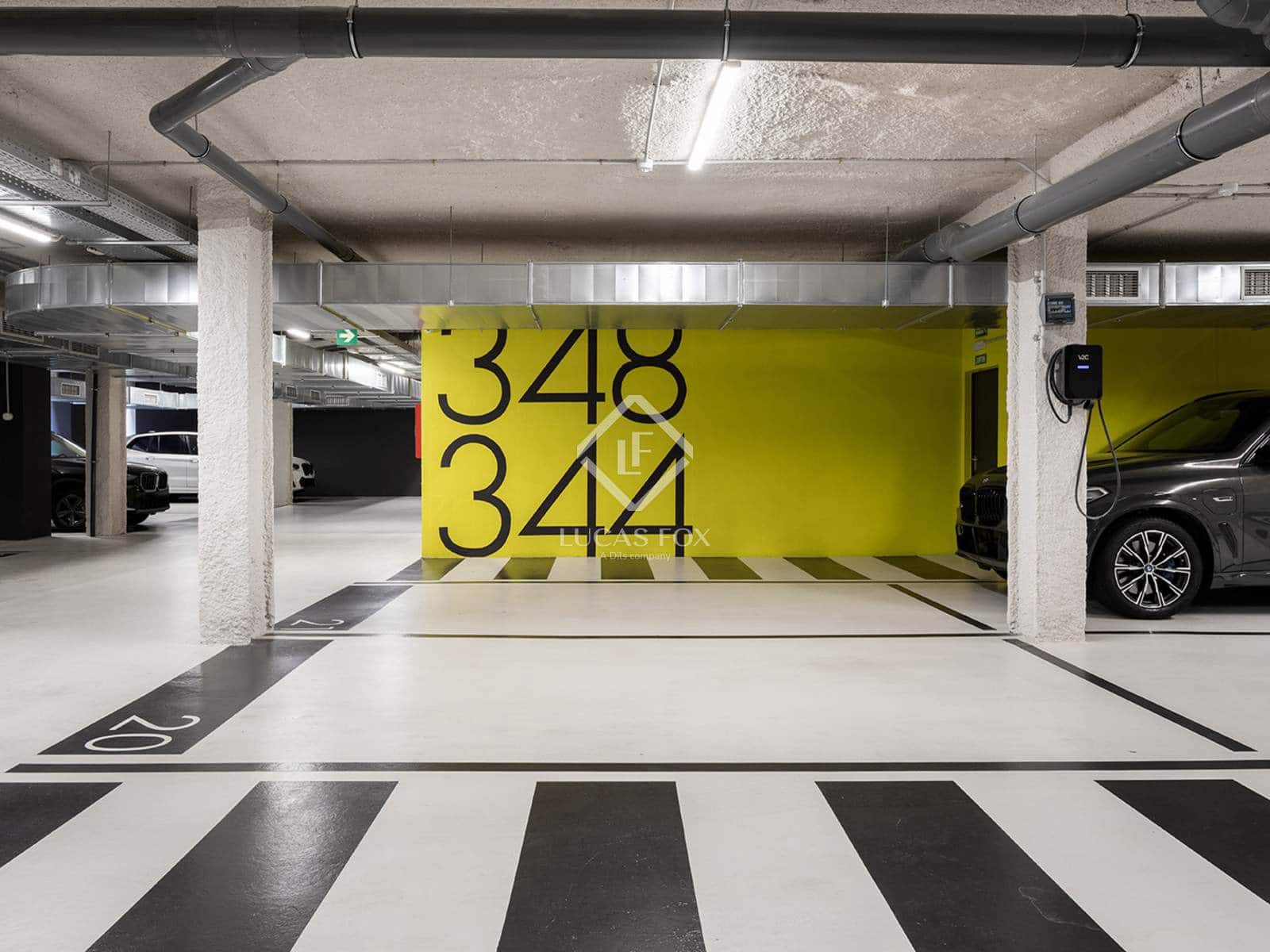 3 slaapkamer Appartement te koop in Barcelona stad met garage - € 816.000 (Ref: 7897240)