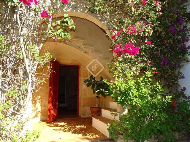 5 slaapkamer Finca/Landhuis te koop in Ciutadella de Menorca met garage - € 1.365.000 (Ref: 7897246)