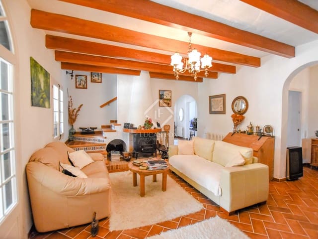 10 slaapkamer Finca/Landhuis te koop in Es Castell met zwembad - € 2.480.000 (Ref: 7897257)