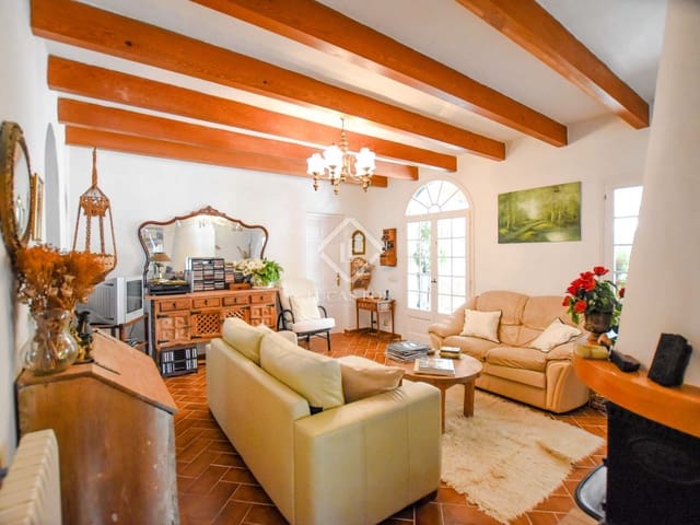 10 slaapkamer Finca/Landhuis te koop in Es Castell met zwembad - € 2.480.000 (Ref: 7897257)