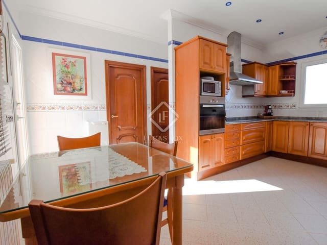 5 makuuhuone Maalaistalo myytävänä paikassa Ciutadella, Ciutadella de Menorca mukana uima-altaan 
autotalli - 2 000 000 € (Ref: 7897260)