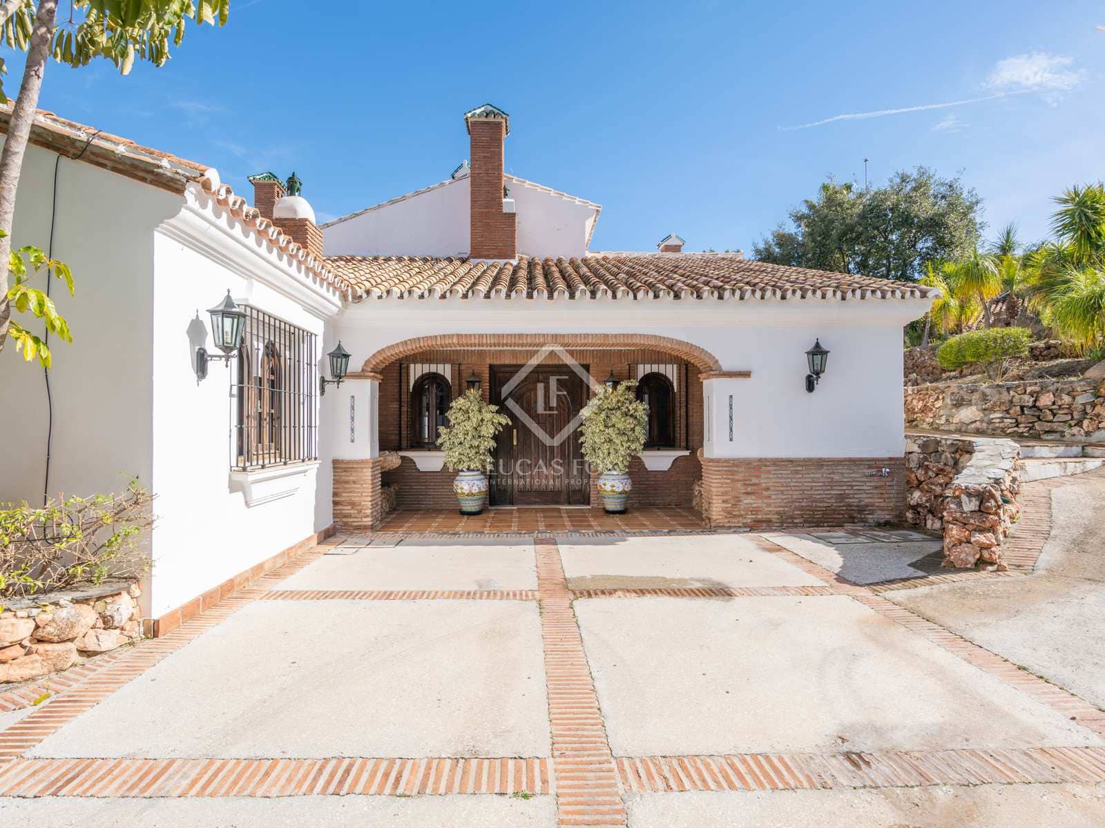 13 sypialnia Willa na sprzedaż w Alhaurin el Grande z basenem garażem - 2 850 000 € (Ref: 7897263)