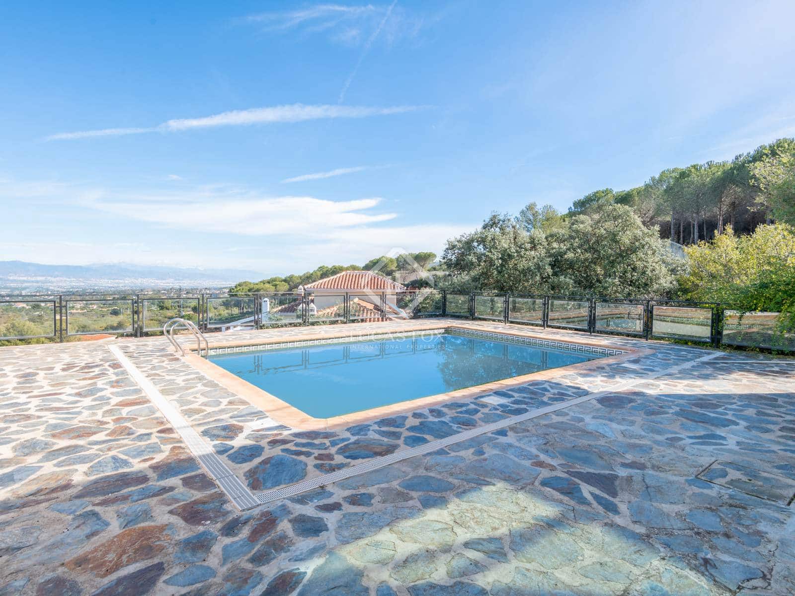 13 sypialnia Willa na sprzedaż w Alhaurin el Grande z basenem garażem - 2 850 000 € (Ref: 7897263)