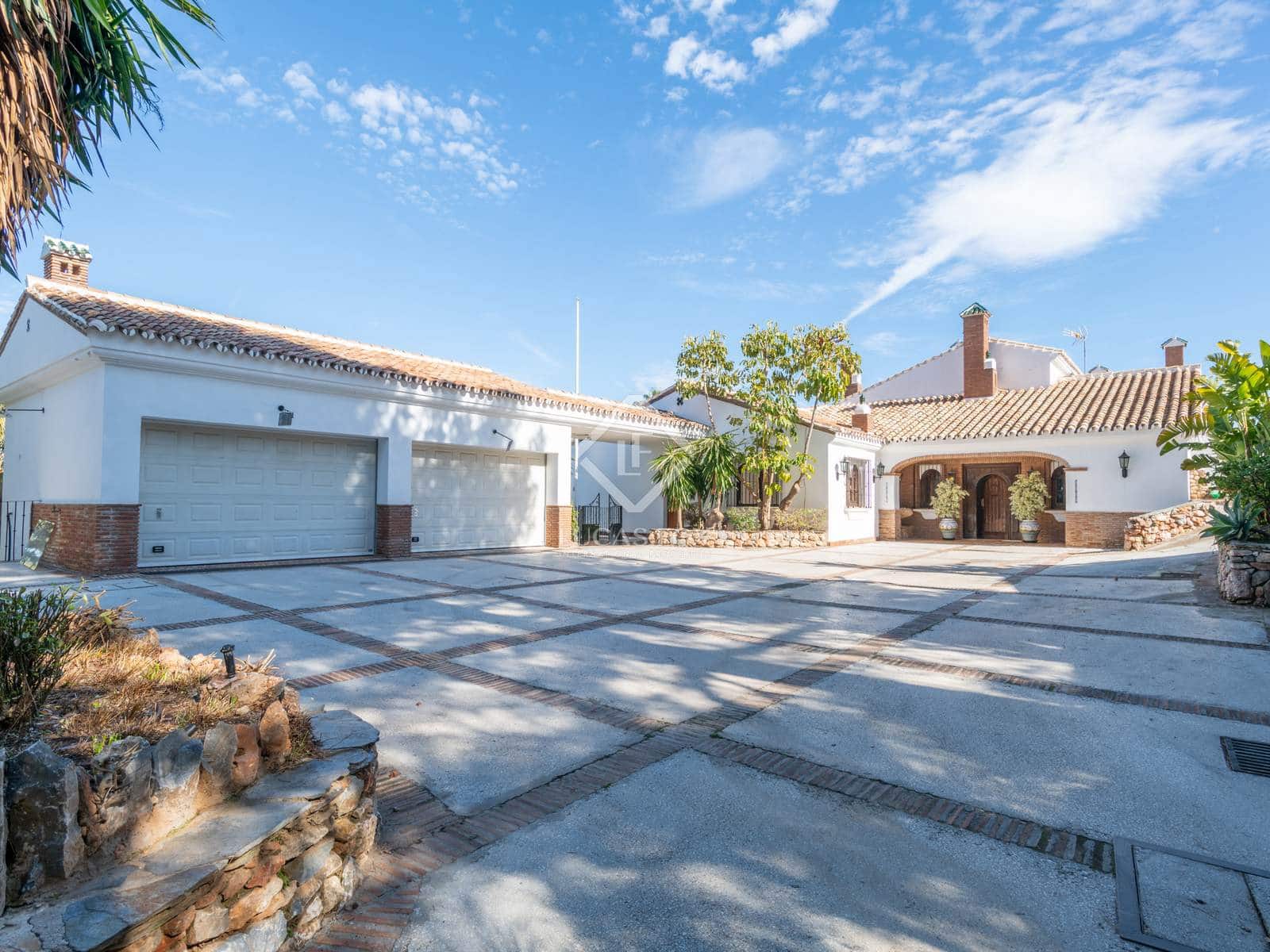 13 sypialnia Willa na sprzedaż w Alhaurin el Grande z basenem garażem - 2 850 000 € (Ref: 7897263)