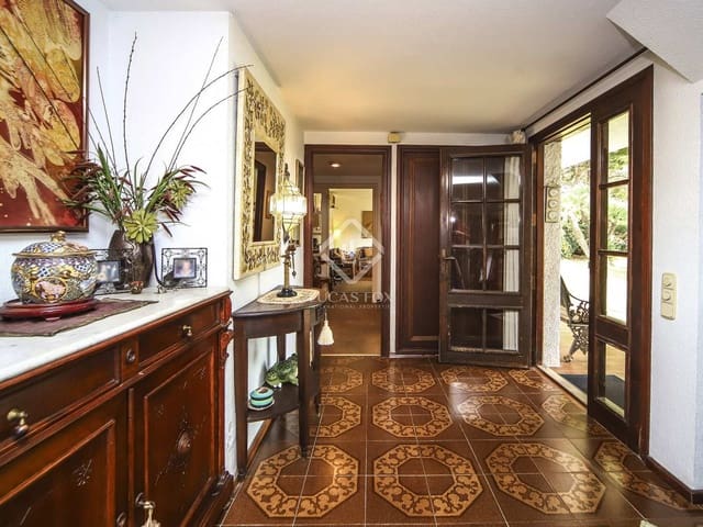 5 bedroom Villa for sale in El Vendrell with pool garage - € 1,280,000 (Ref: 7897296)