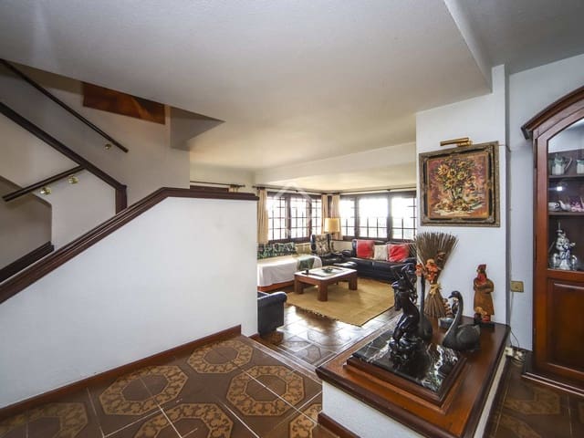 5 bedroom Villa for sale in El Vendrell with pool garage - € 1,280,000 (Ref: 7897296)