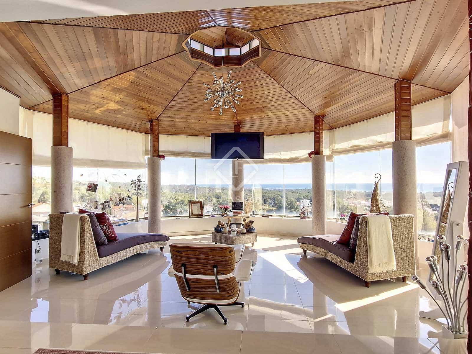 5 soveværelse Villa til salg i Cunit med swimmingpool garage - € 1.580.000 (Ref: 7897298)