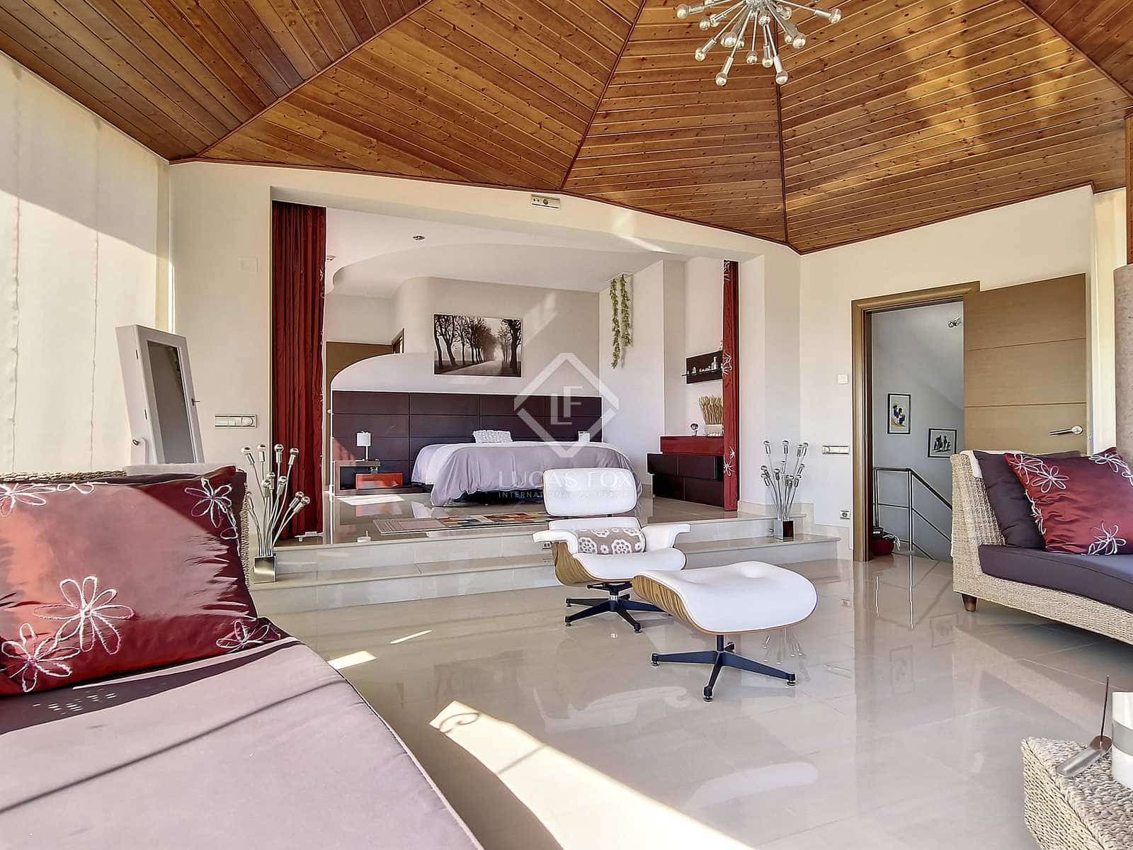 5 soveværelse Villa til salg i Cunit med swimmingpool garage - € 1.580.000 (Ref: 7897298)