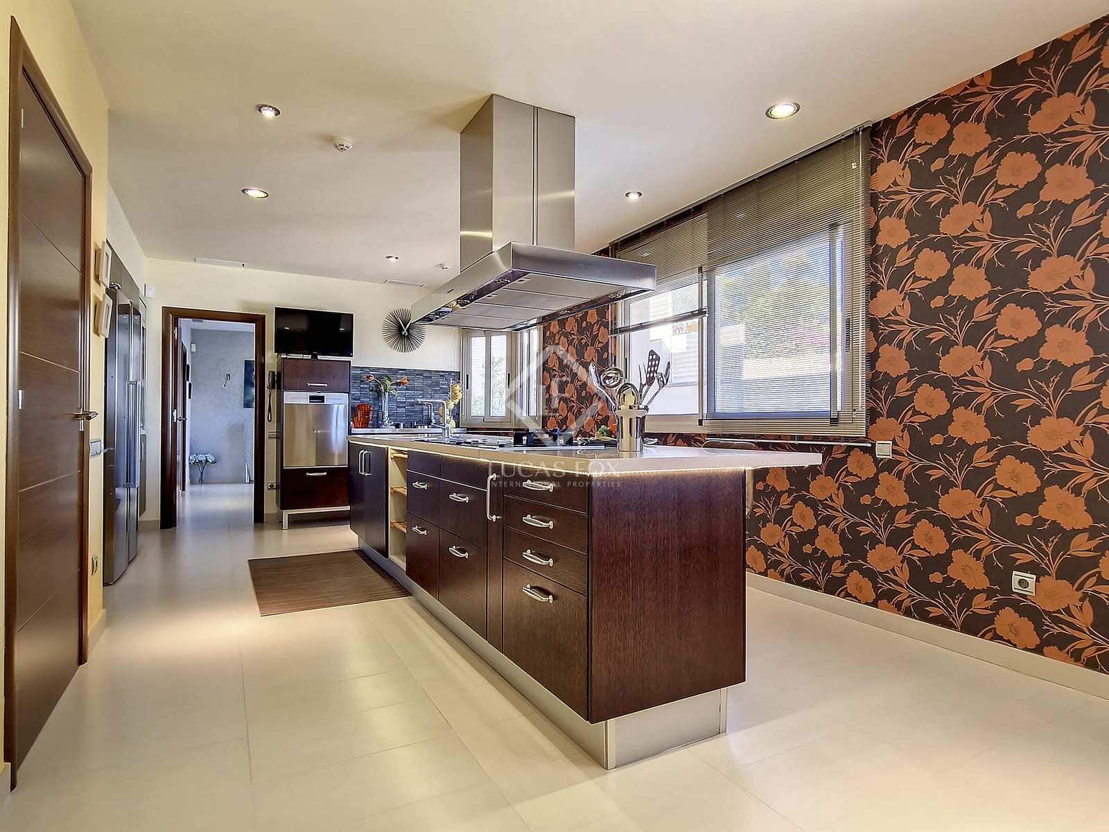 5 soveværelse Villa til salg i Cunit med swimmingpool garage - € 1.580.000 (Ref: 7897298)