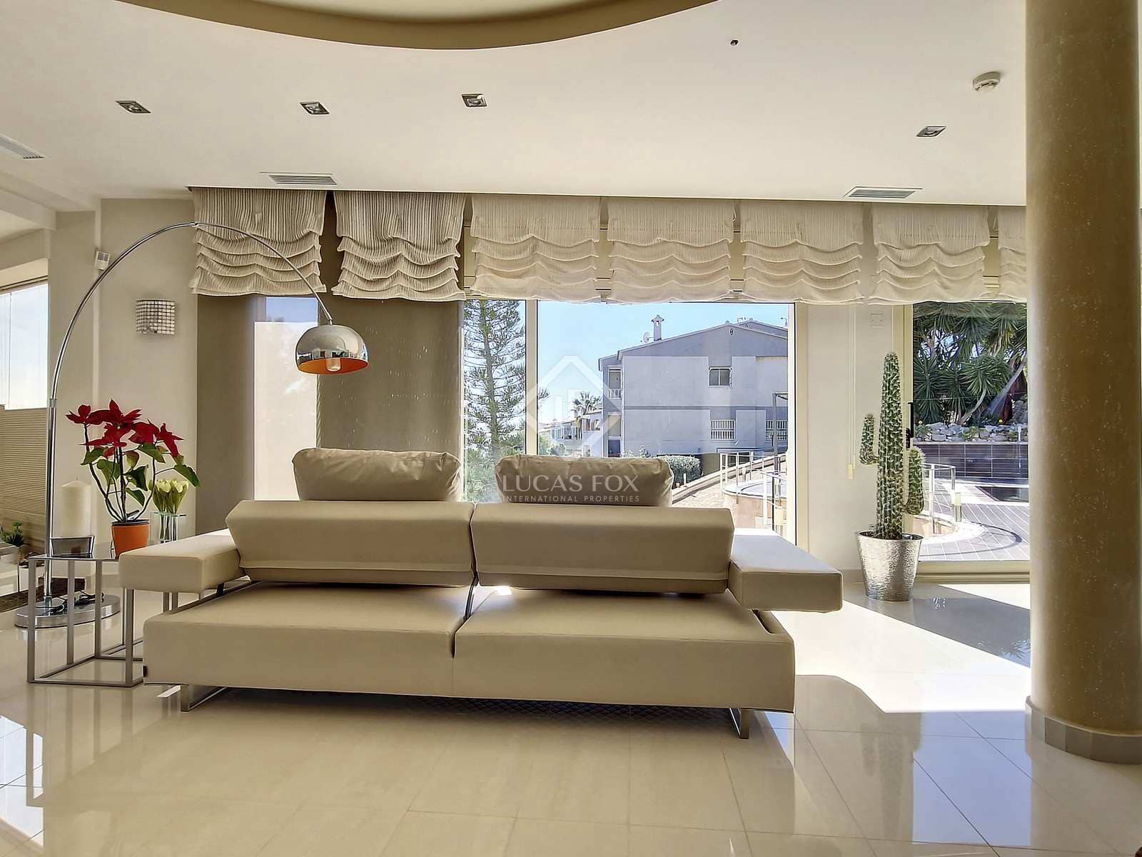 5 soveværelse Villa til salg i Cunit med swimmingpool garage - € 1.580.000 (Ref: 7897298)