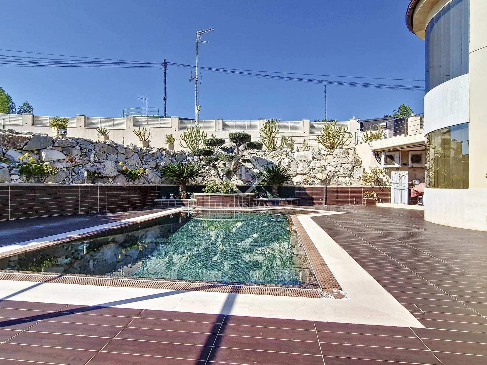 5 soveværelse Villa til salg i Cunit med swimmingpool garage - € 1.580.000 (Ref: 7897298)