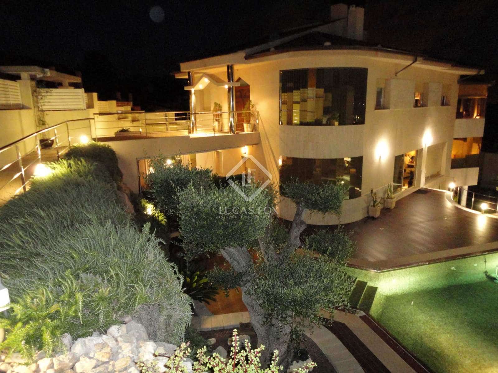 5 soveværelse Villa til salg i Cunit med swimmingpool garage - € 1.580.000 (Ref: 7897298)