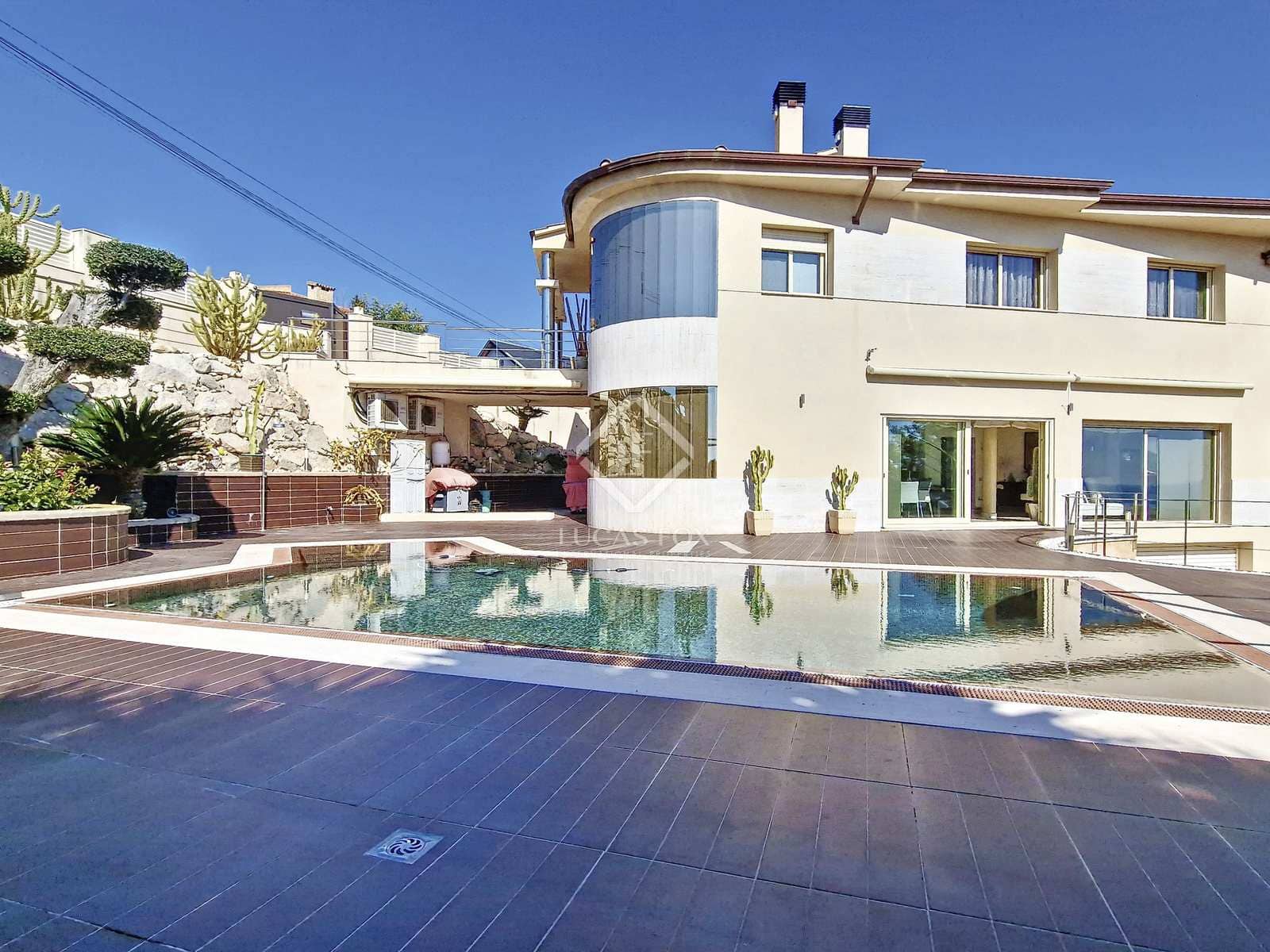 5 soveværelse Villa til salg i Cunit med swimmingpool garage - € 1.580.000 (Ref: 7897298)