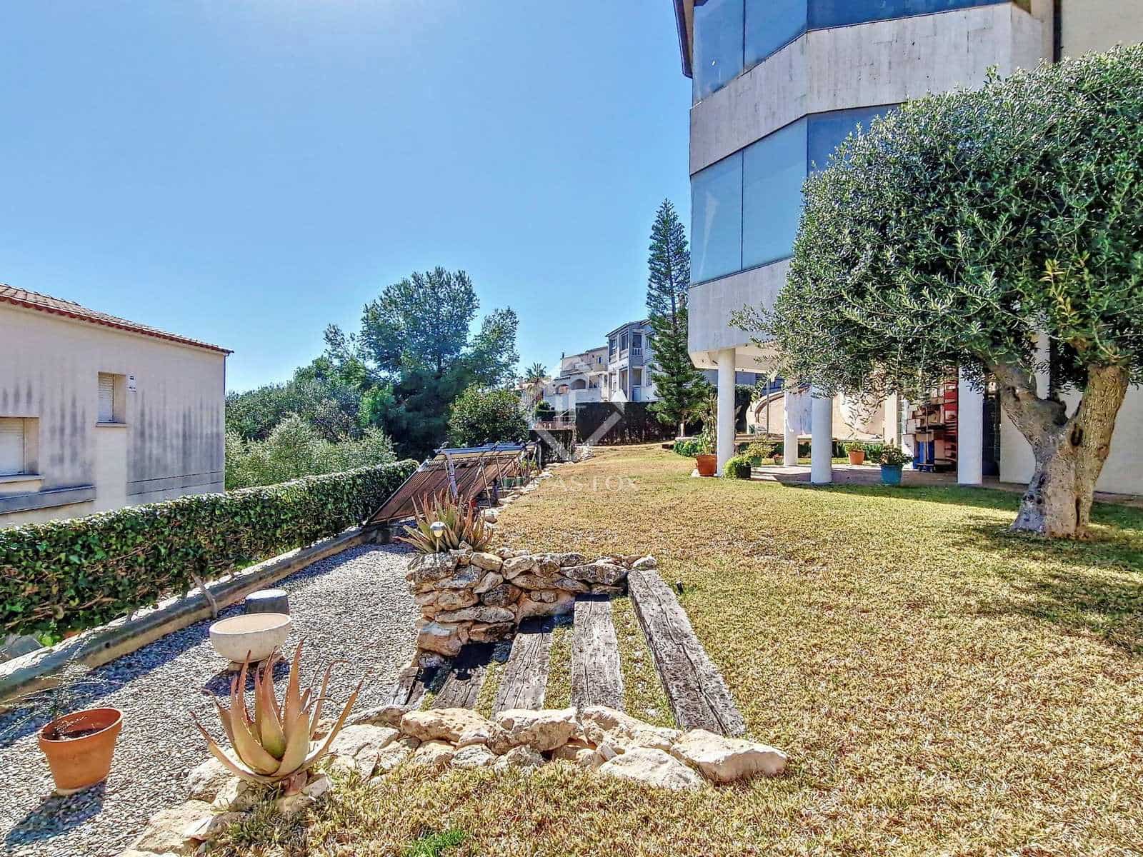 5 soveværelse Villa til salg i Cunit med swimmingpool garage - € 1.580.000 (Ref: 7897298)