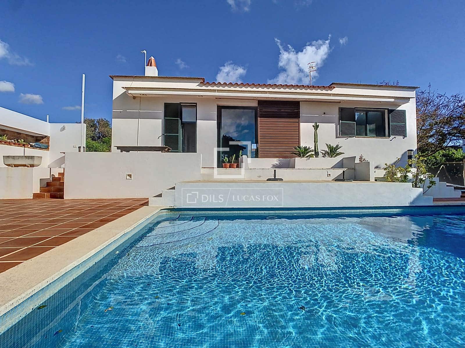 4 soveværelse Villa til salg i San Luis / Sant Lluis med swimmingpool - € 1.450.000 (Ref: 7897347)