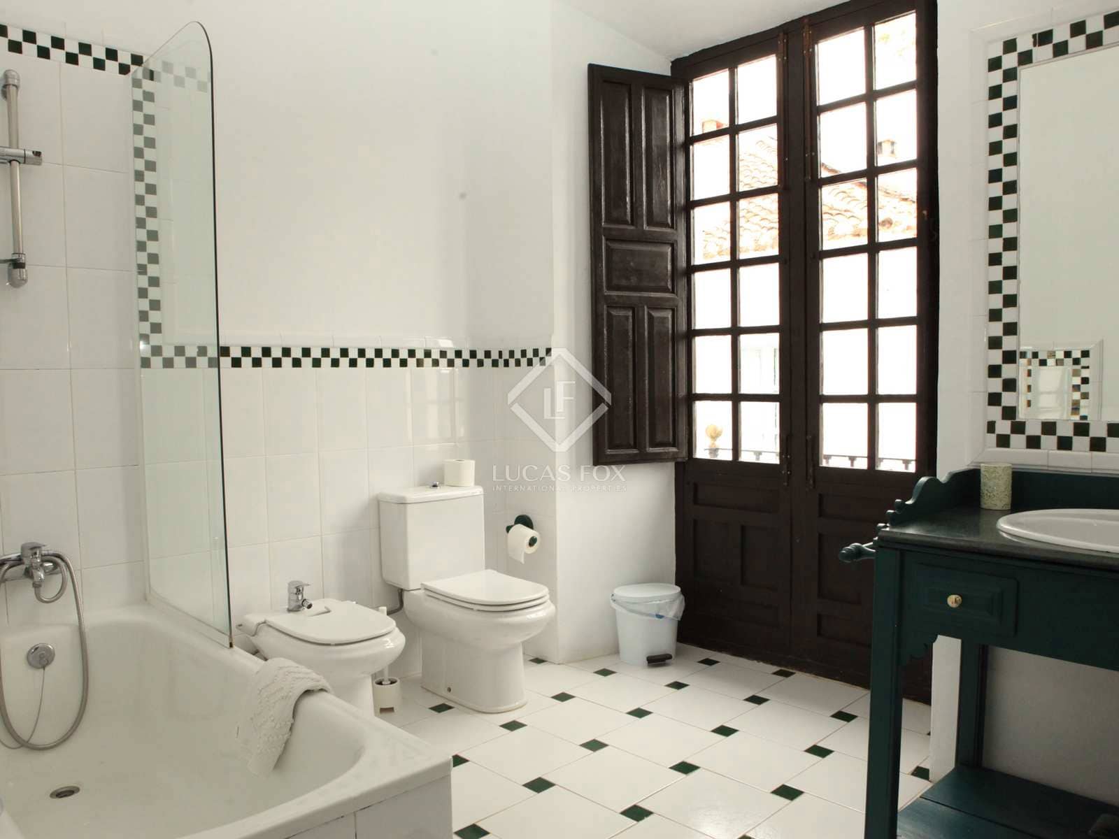 14 soverom Finca/Herregård til salgs i Otivar med svømmebasseng garasje - € 3 495 000 (Ref: 7898697)