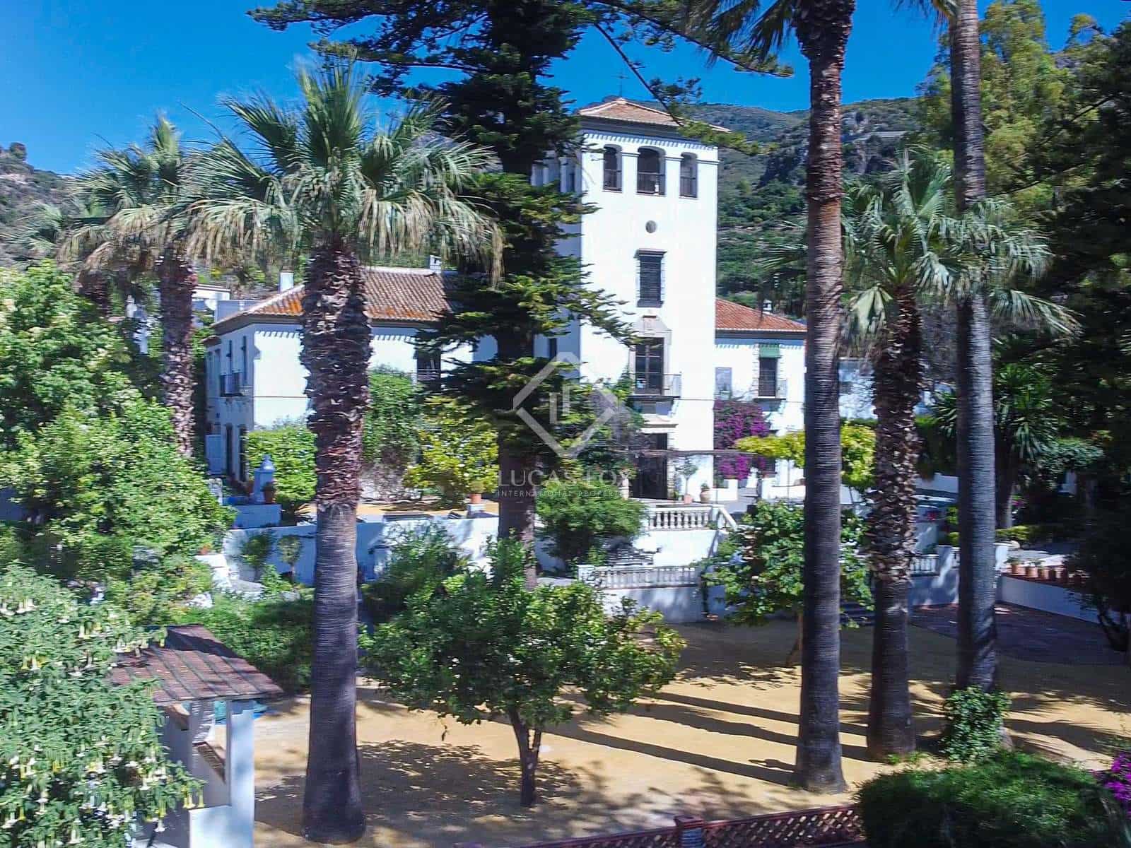 14 soverom Finca/Herregård til salgs i Otivar med svømmebasseng garasje - € 3 495 000 (Ref: 7898697)