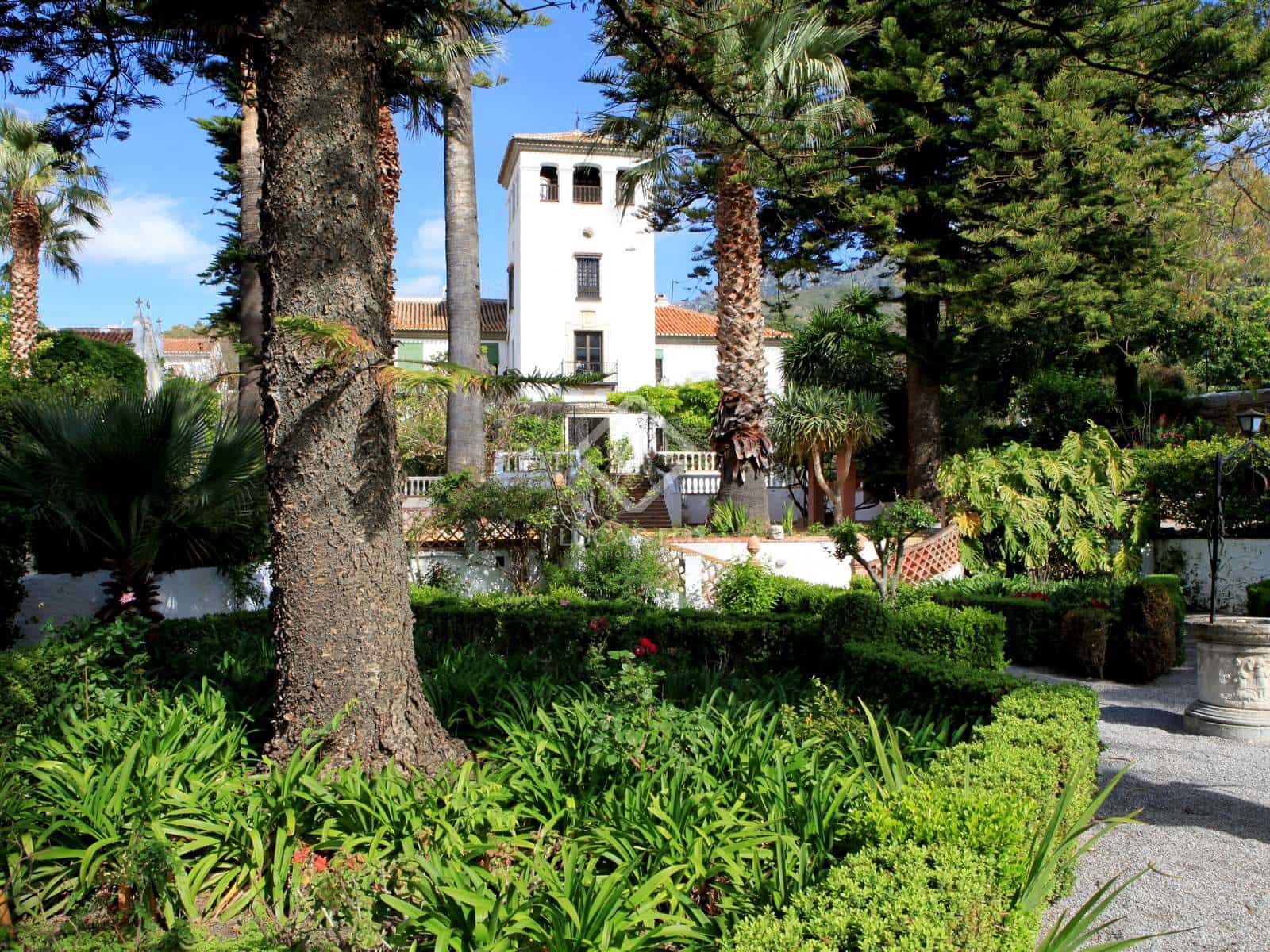 14 soverom Finca/Herregård til salgs i Otivar med svømmebasseng garasje - € 3 495 000 (Ref: 7898697)