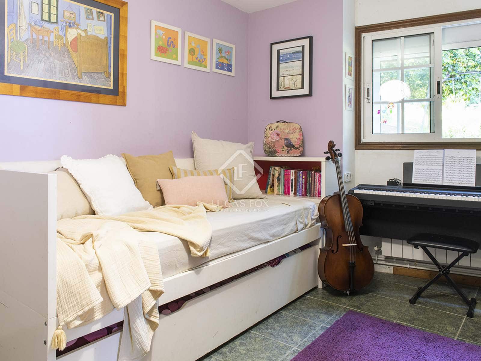 9 slaapkamer Finca/Landhuis te koop in Marcon met garage - € 1.500.000 (Ref: 7898700)