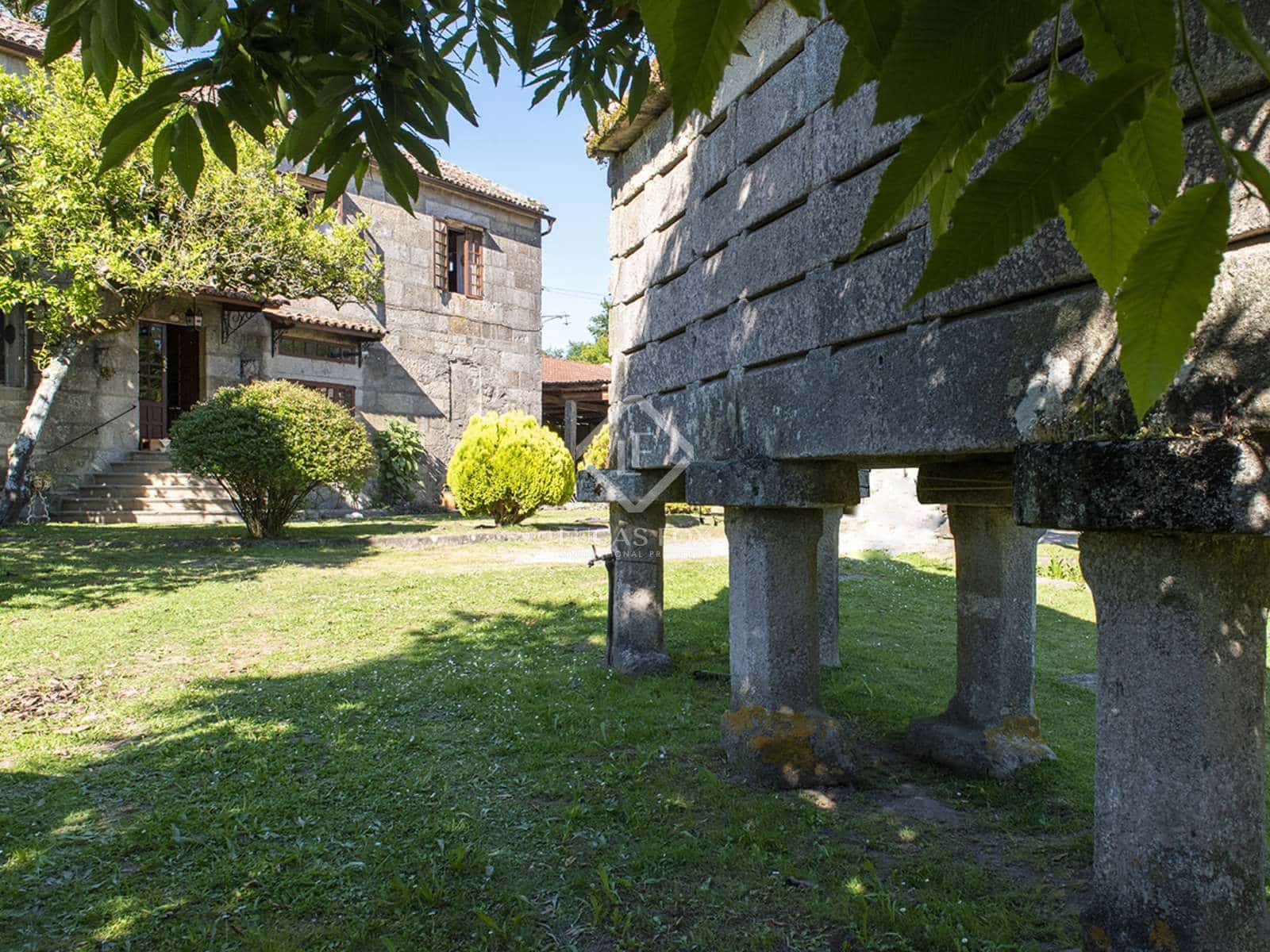 9 slaapkamer Finca/Landhuis te koop in Marcon met garage - € 1.500.000 (Ref: 7898700)