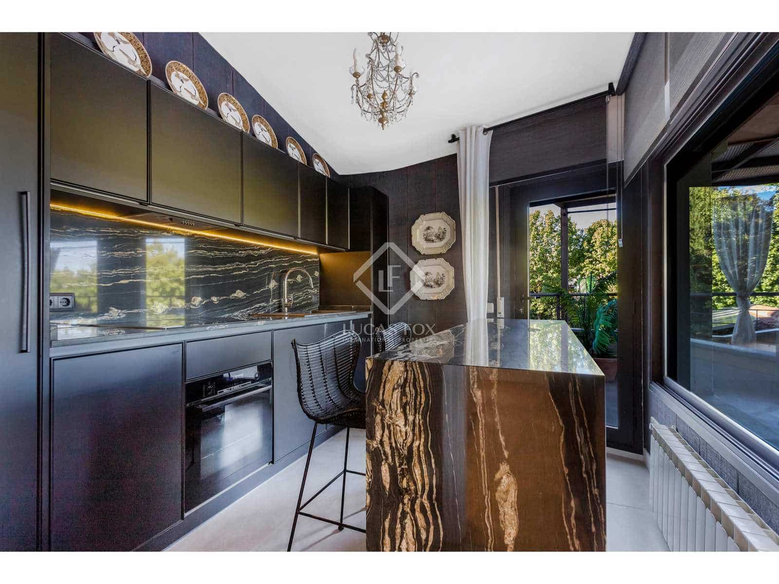 6 soveværelse Villa til salg i Madrid by med swimmingpool garage - € 2.190.000 (Ref: 7898705)