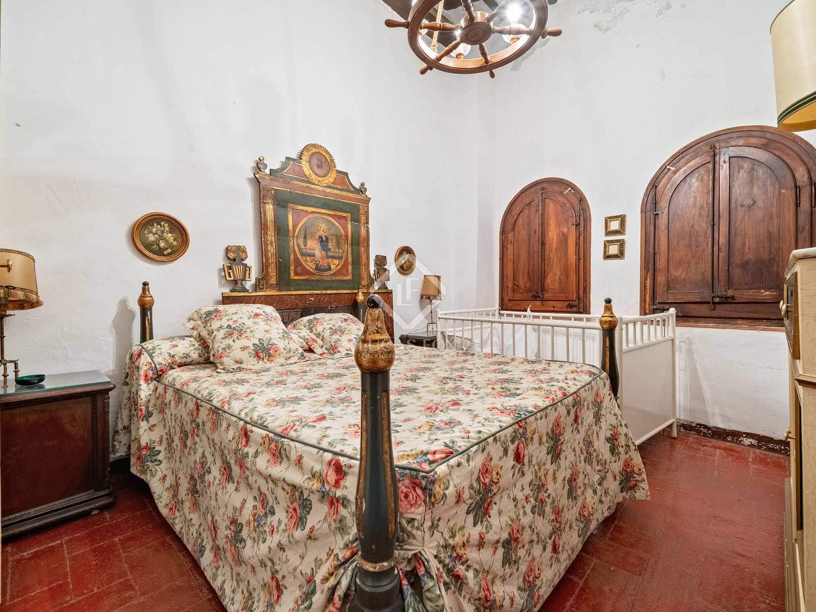 10 bedroom Villa for sale in Vinyols i els Arcs with garage - € 595,000 (Ref: 7898706)