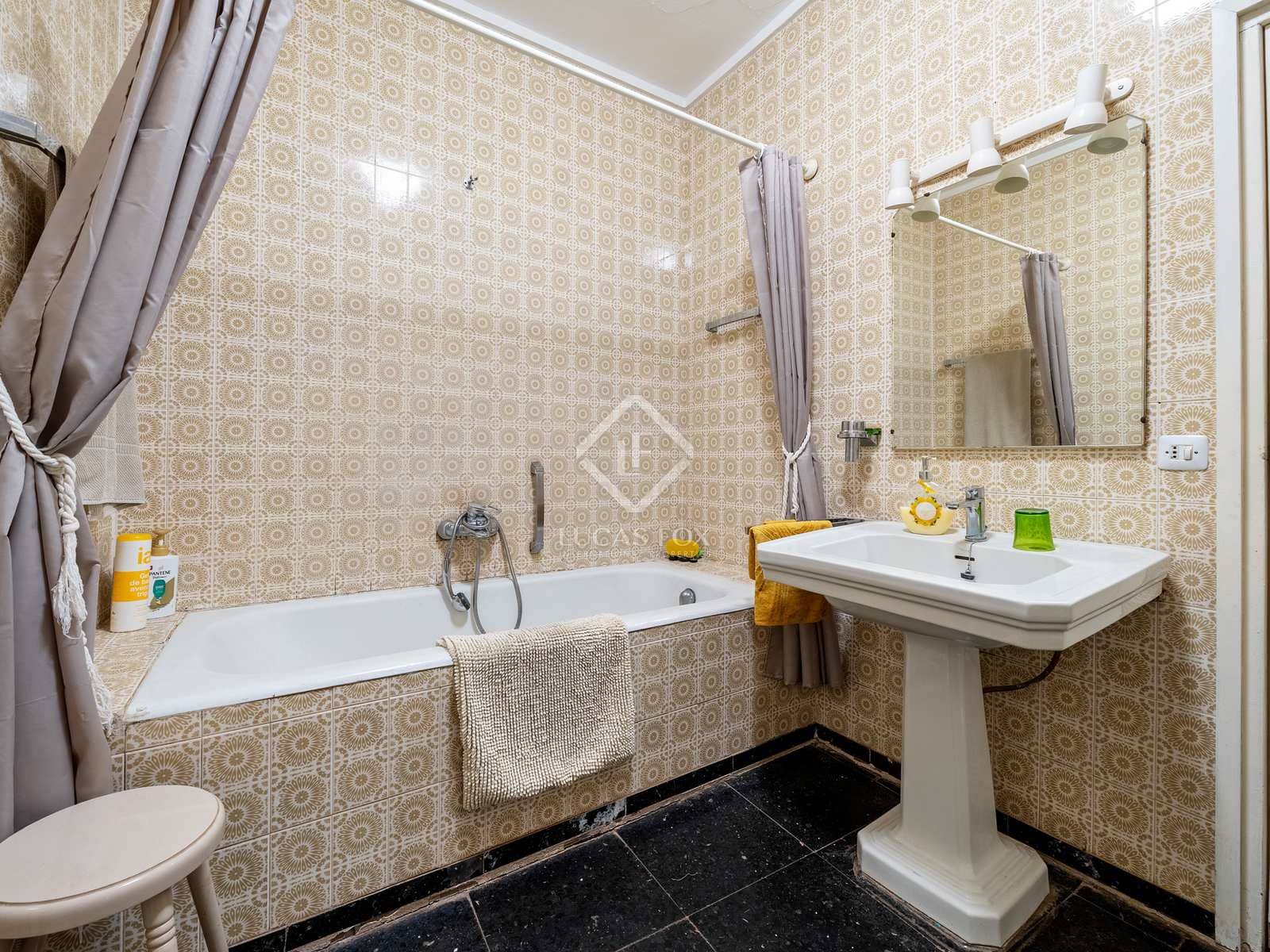 10 bedroom Villa for sale in Vinyols i els Arcs with garage - € 595,000 (Ref: 7898706)