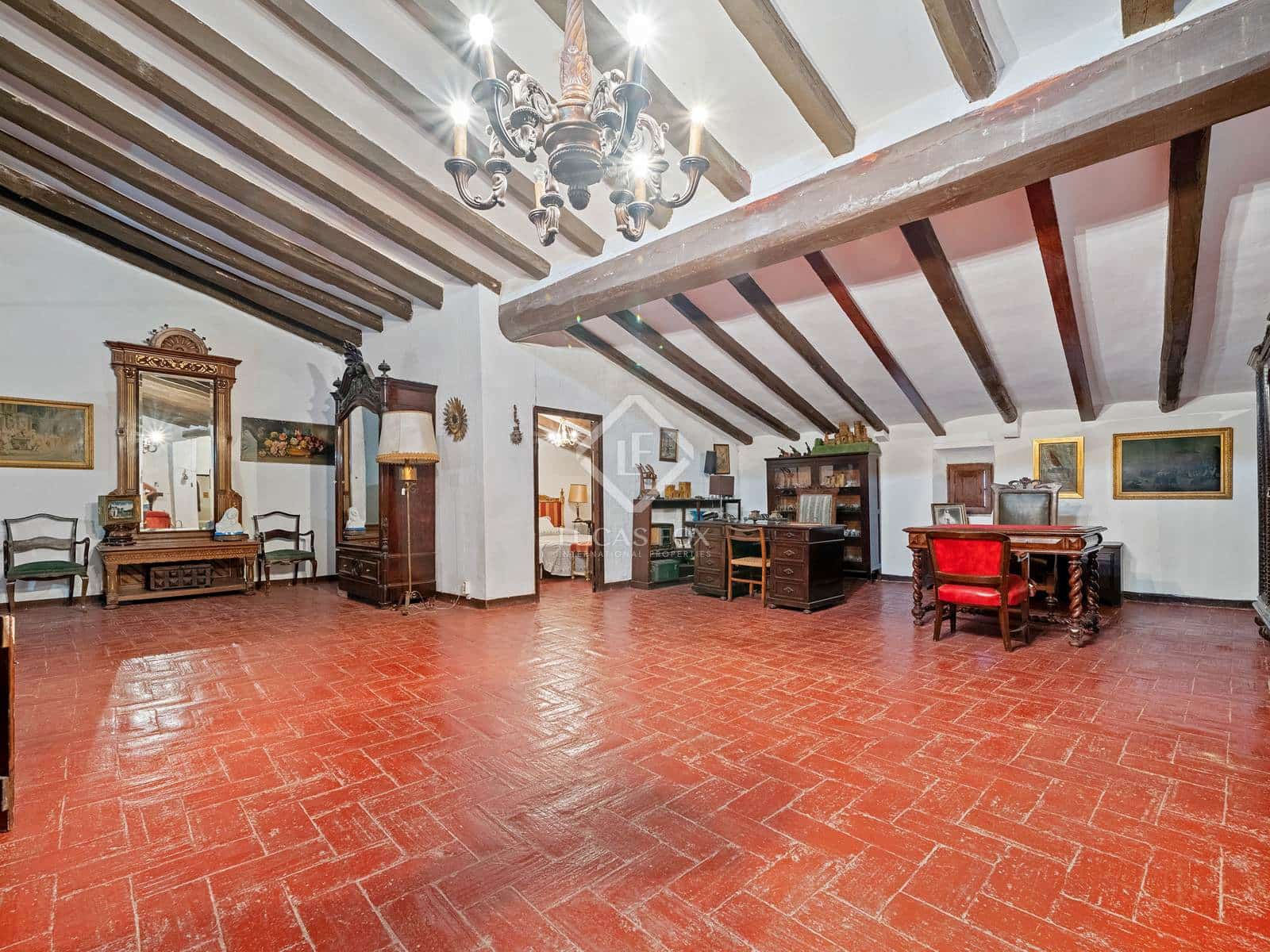 10 bedroom Villa for sale in Vinyols i els Arcs with garage - € 595,000 (Ref: 7898706)