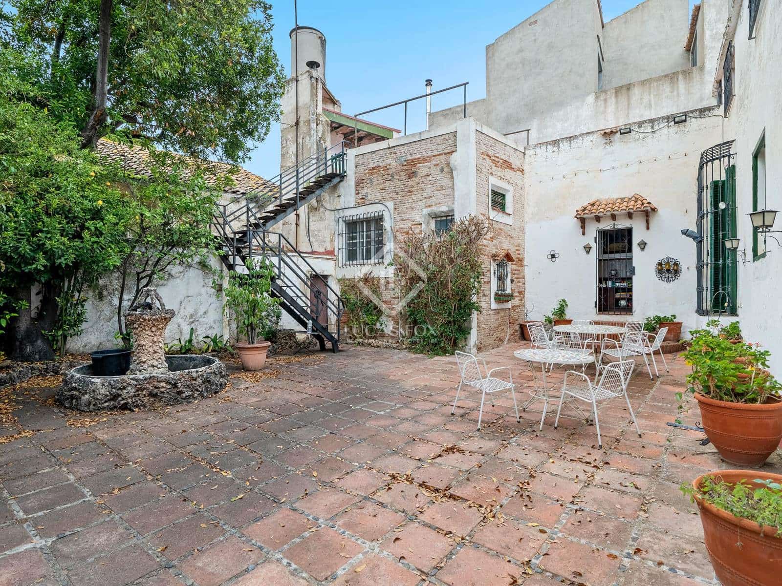 10 bedroom Villa for sale in Vinyols i els Arcs with garage - € 595,000 (Ref: 7898706)