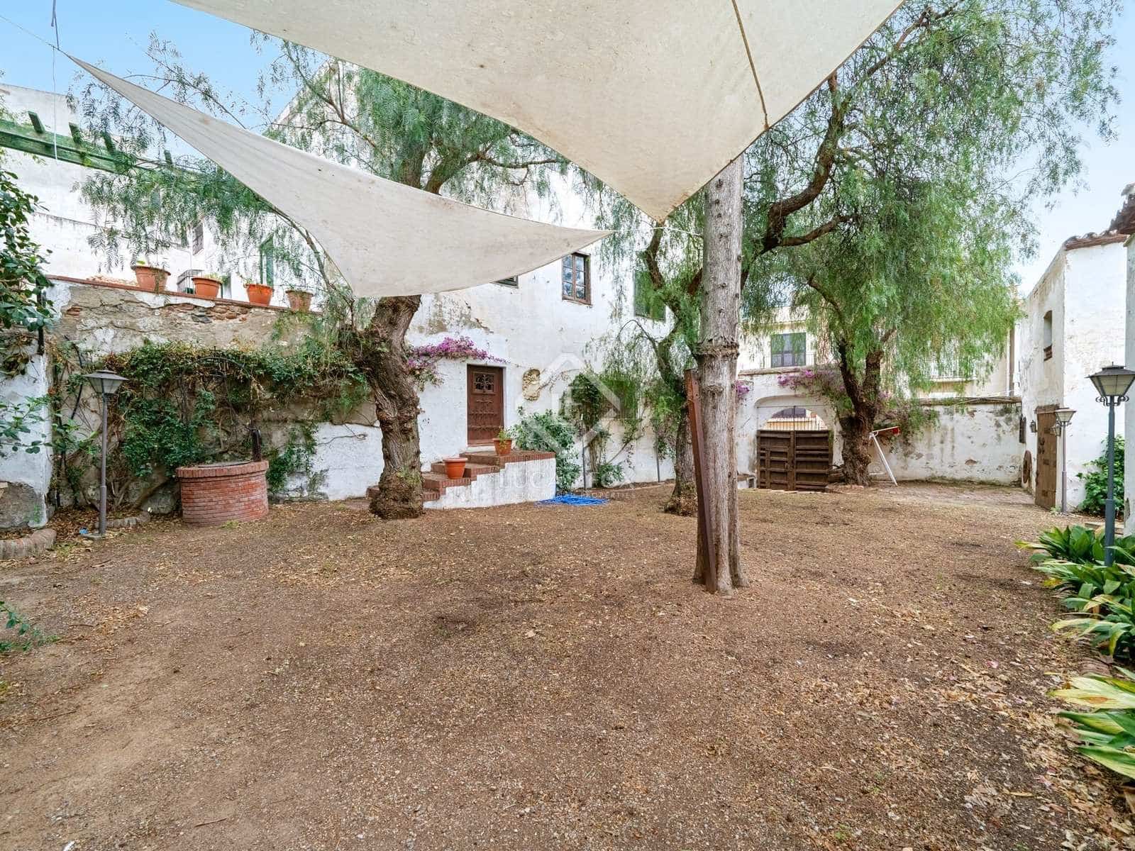 10 bedroom Villa for sale in Vinyols i els Arcs with garage - € 595,000 (Ref: 7898706)