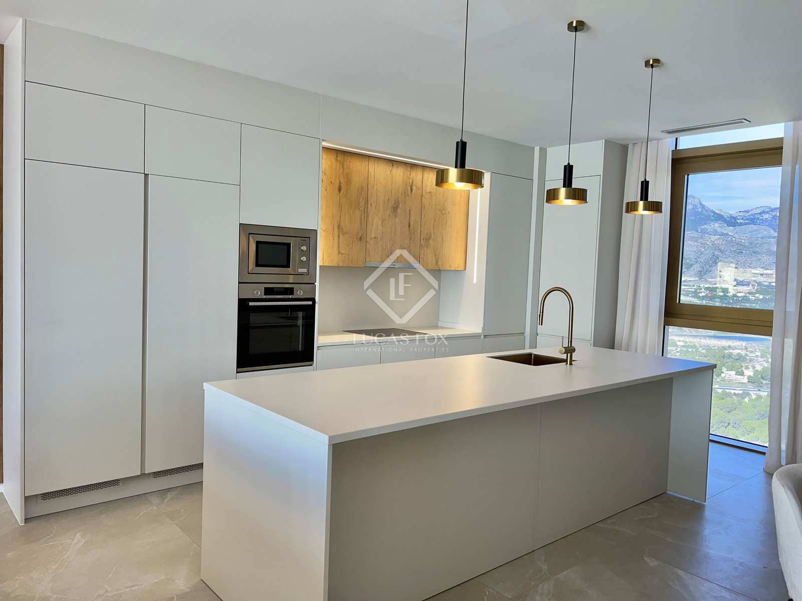 3 soveværelse Lejlighed til salg i Benidorm med swimmingpool garage - € 1.170.000 (Ref: 7898714)