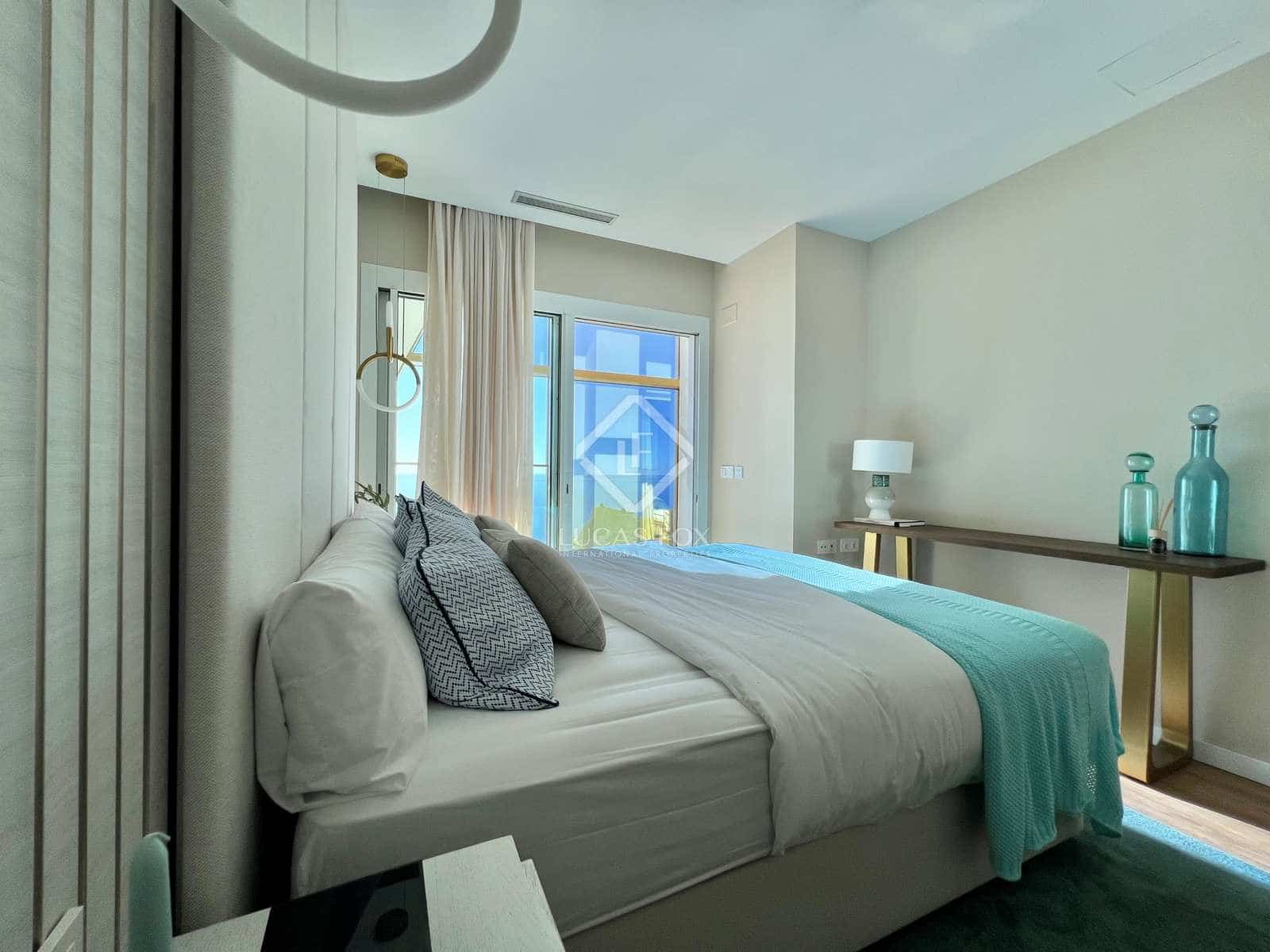 3 soveværelse Lejlighed til salg i Benidorm med swimmingpool garage - € 1.170.000 (Ref: 7898714)