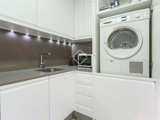 1 slaapkamer Appartement te huur in Barcelona stad - € 2.000 (Ref: 7898722)