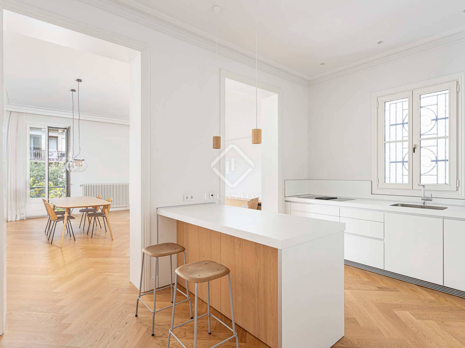 3 bedroom Apartment for rent in Barcelona city with pool - € 9,000 (Ref: 7898731)