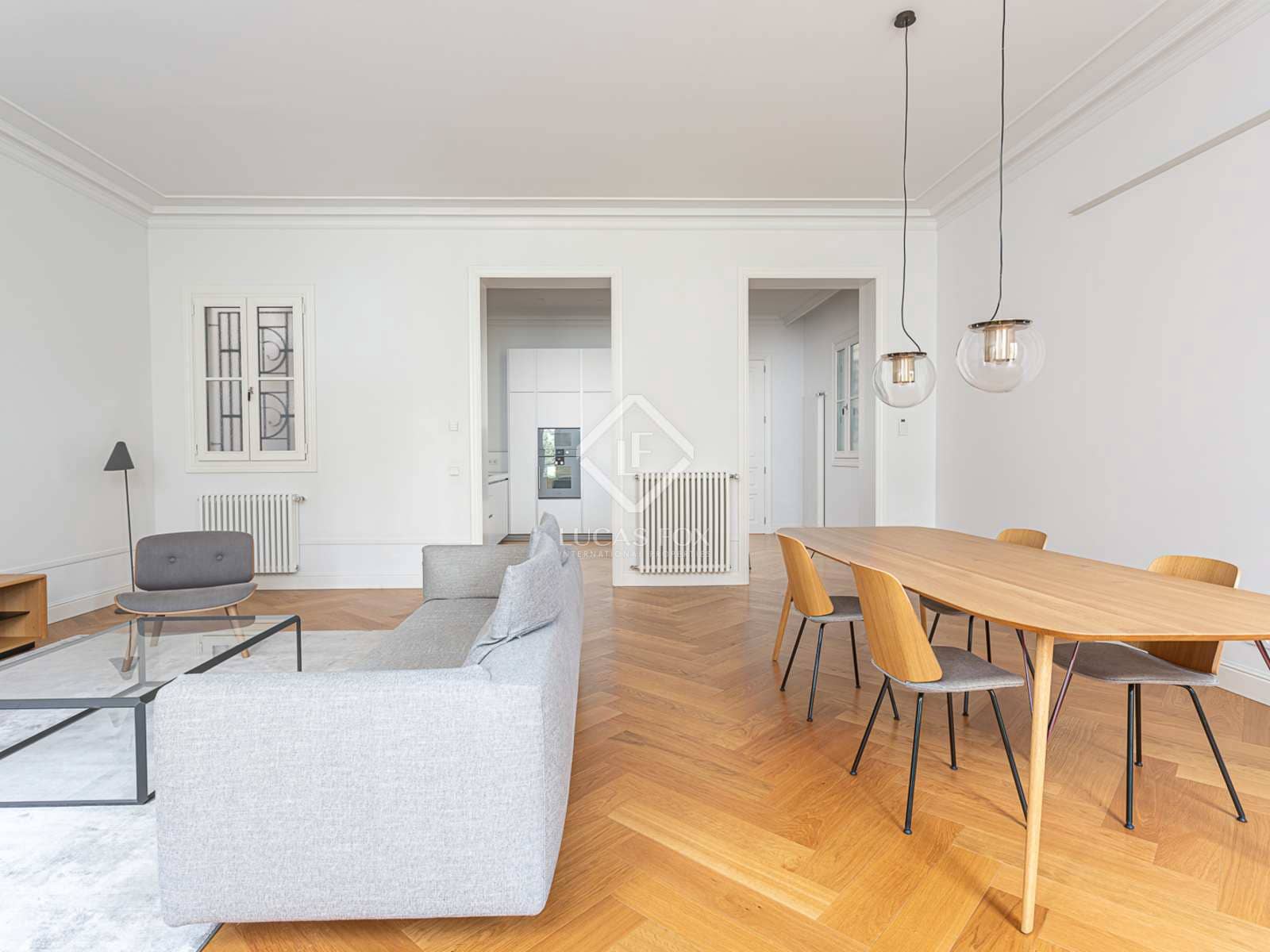 3 bedroom Apartment for rent in Barcelona city with pool - € 9,000 (Ref: 7898731)