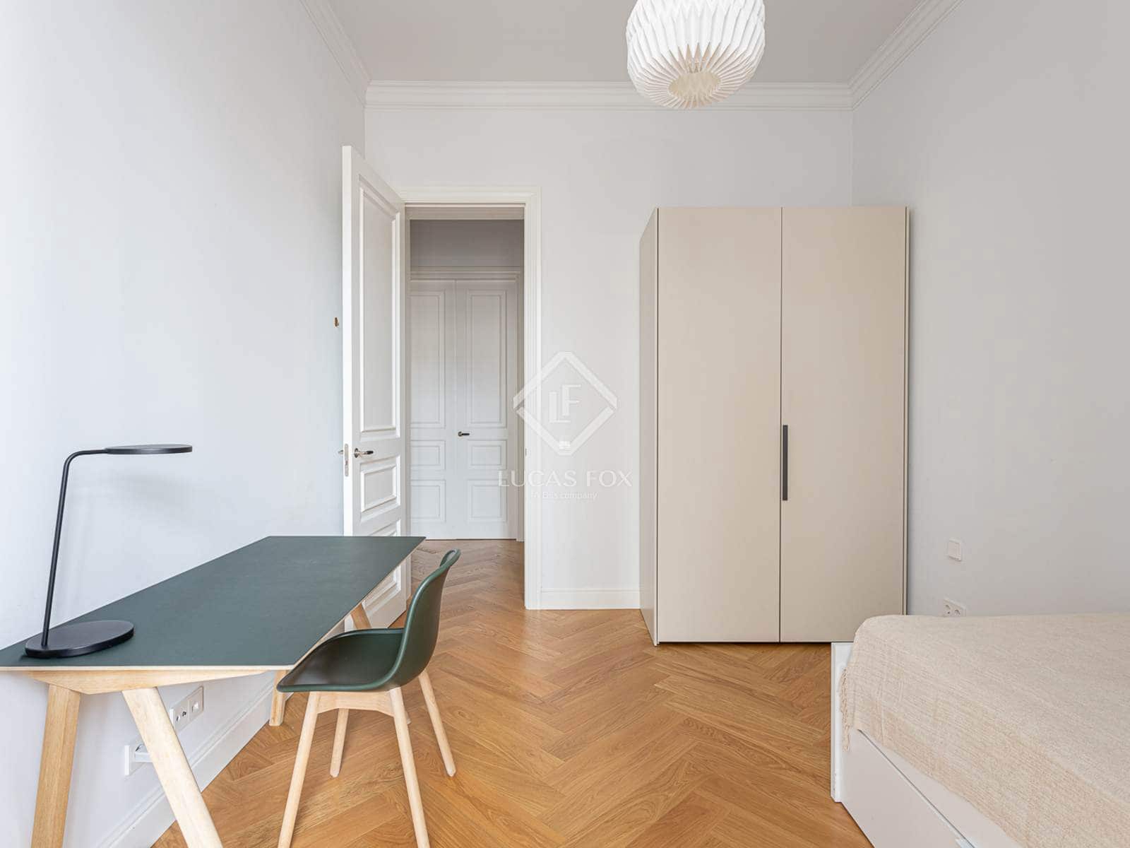 3 bedroom Apartment for rent in Barcelona city with pool - € 9,000 (Ref: 7898731)