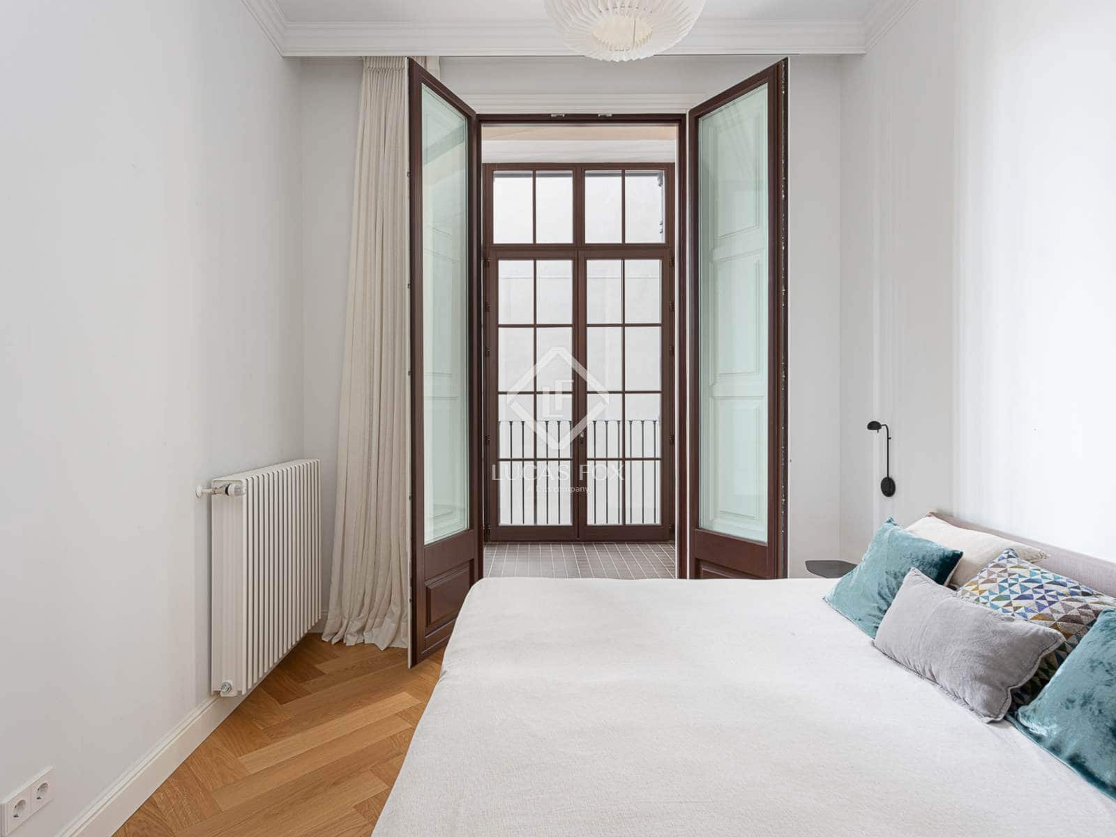 3 bedroom Apartment for rent in Barcelona city with pool - € 9,000 (Ref: 7898731)