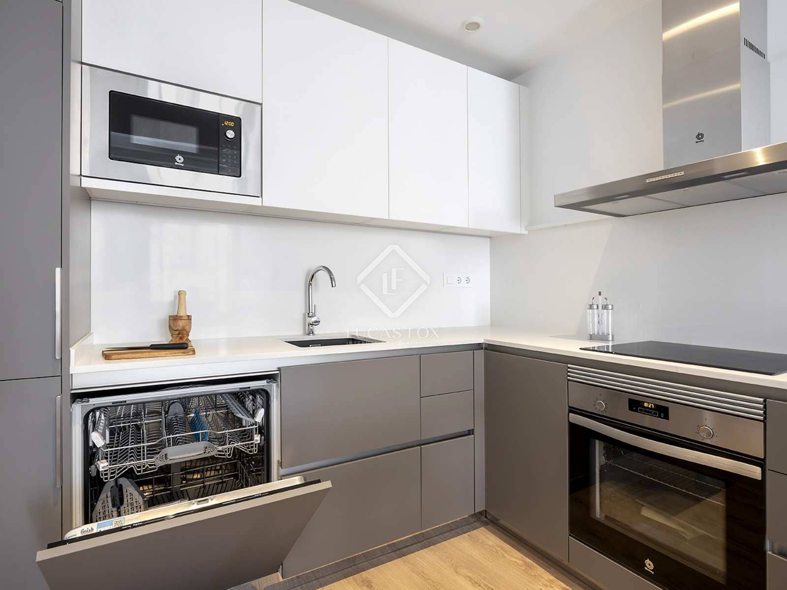 Appartement de 3 chambres à louer à Barcelone ville - 3 100 € (Ref: 7898733)