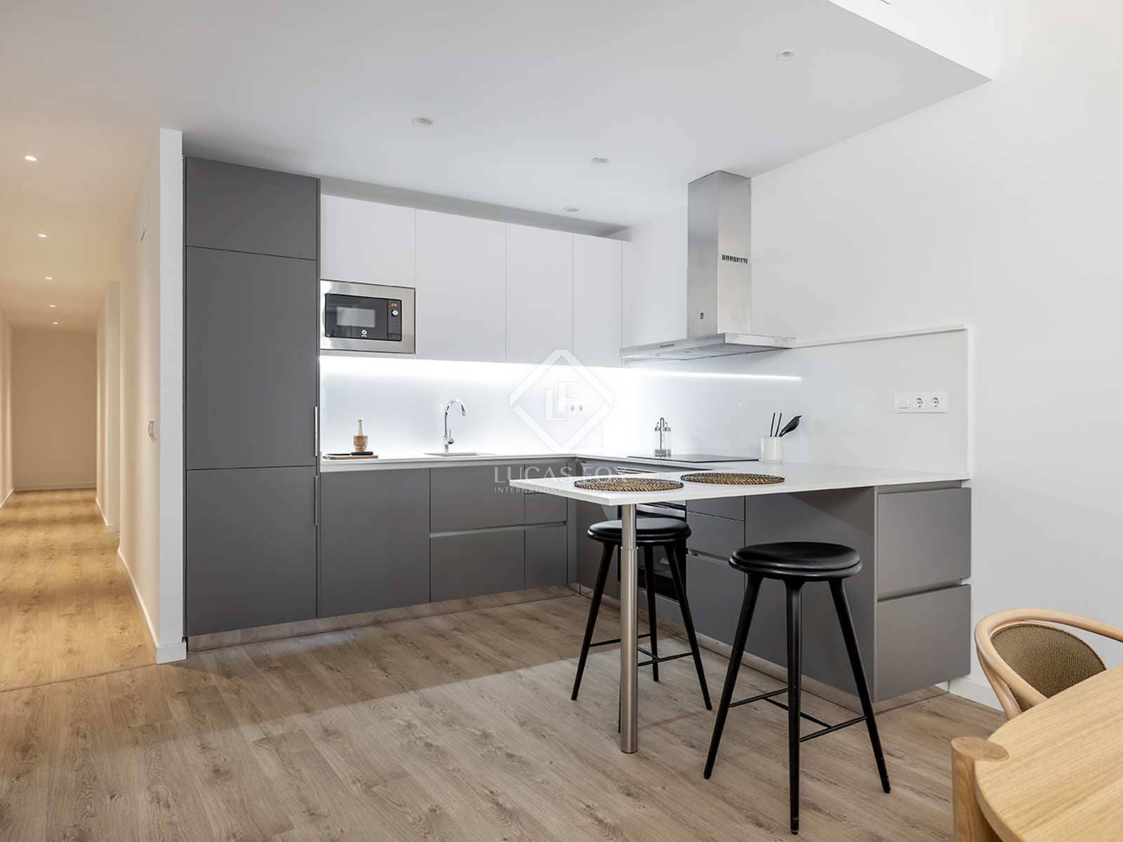 Appartement de 3 chambres à louer à Barcelone ville - 3 100 € (Ref: 7898733)