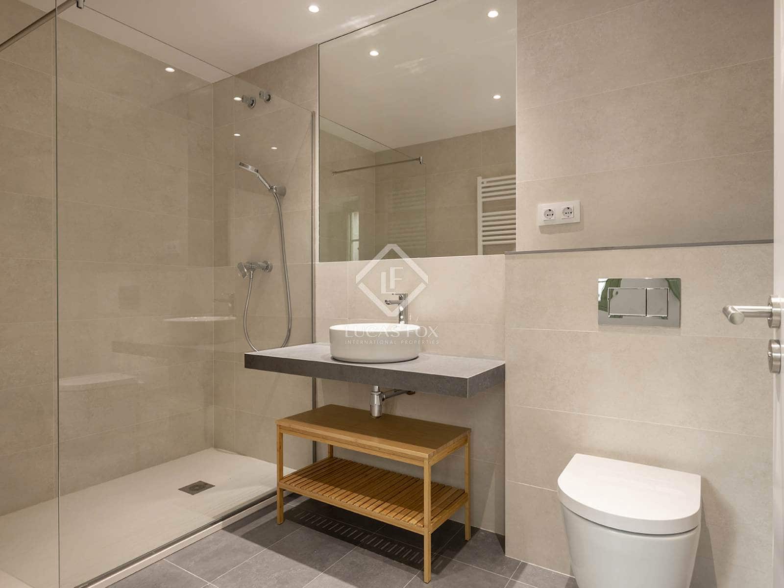 Appartement de 3 chambres à louer à Barcelone ville - 3 100 € (Ref: 7898733)