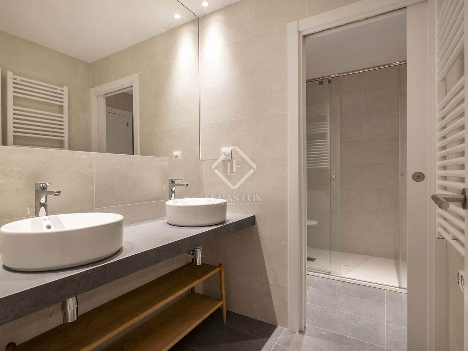 Appartement de 3 chambres à louer à Barcelone ville - 3 100 € (Ref: 7898733)