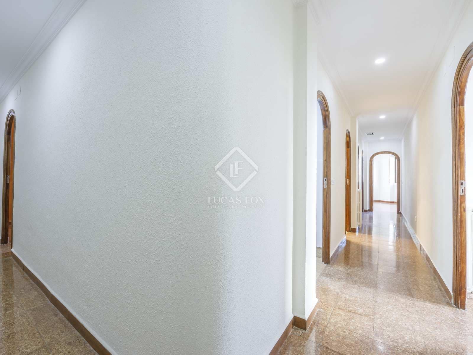 Appartement de 4 chambres à louer à Valence ville - 2 200 € (Ref: 7898758)