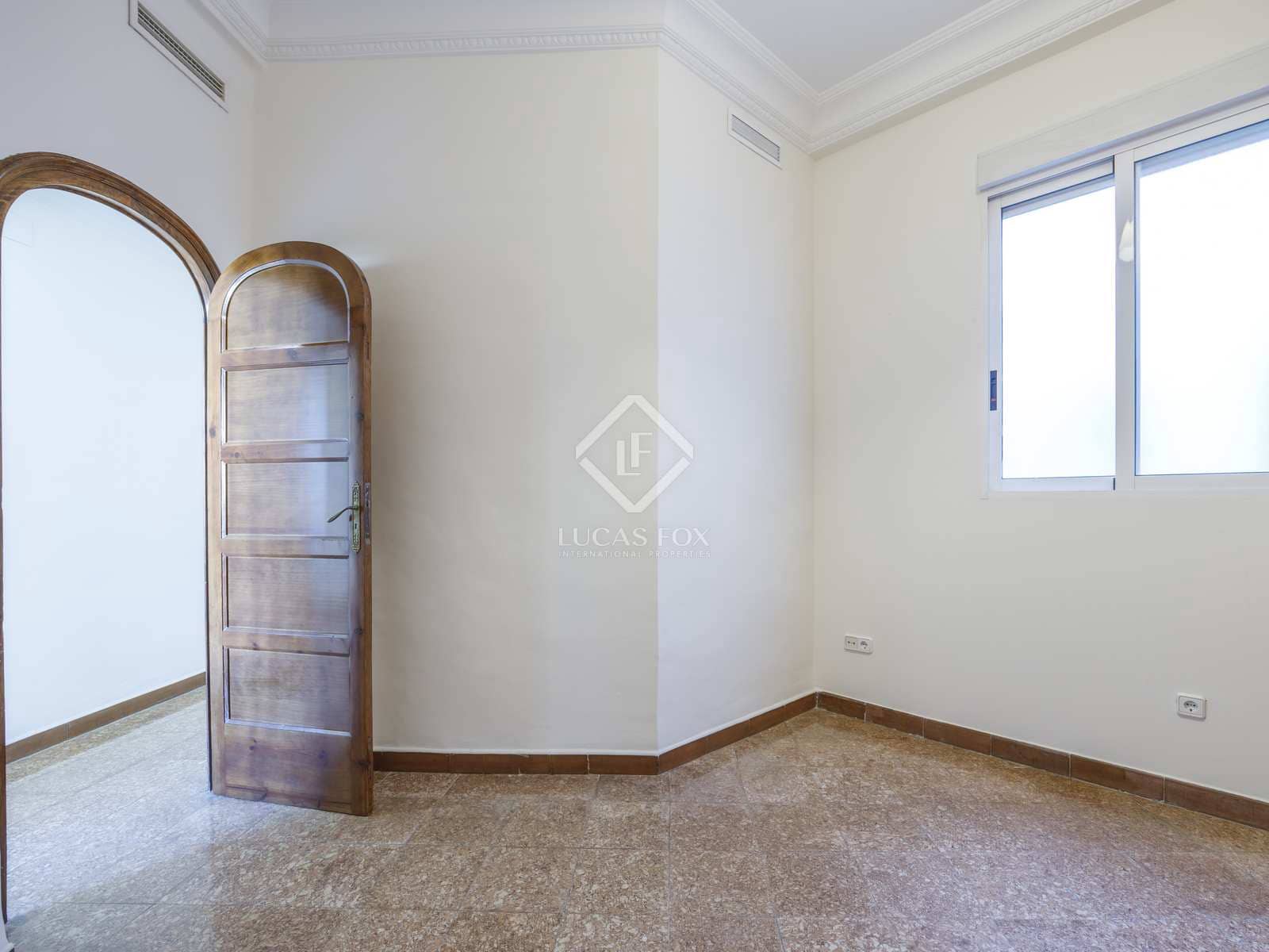 Appartement de 4 chambres à louer à Valence ville - 2 200 € (Ref: 7898758)