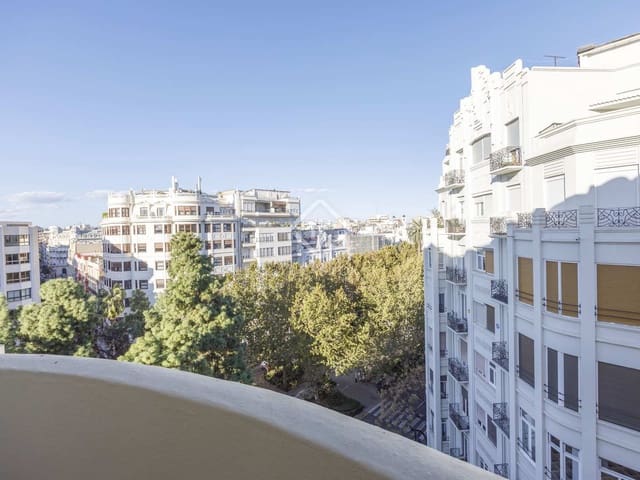 4 makuuhuone Huoneisto vuokrattavana paikassa Valencia kaupunki - 2 200 € (Ref: 7898758)
